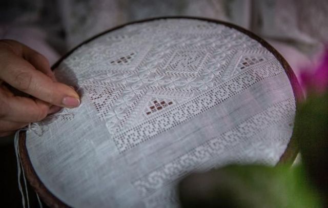 Технологія виконання вишивки «білим по білому» селища Решетилівка Решетилівського району Полтавської області