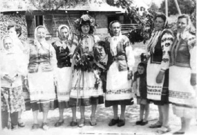 Традиція обряду «Водіння Куста» у селі Сварицевичі Дубровицького району Рівненської області (фото 2)